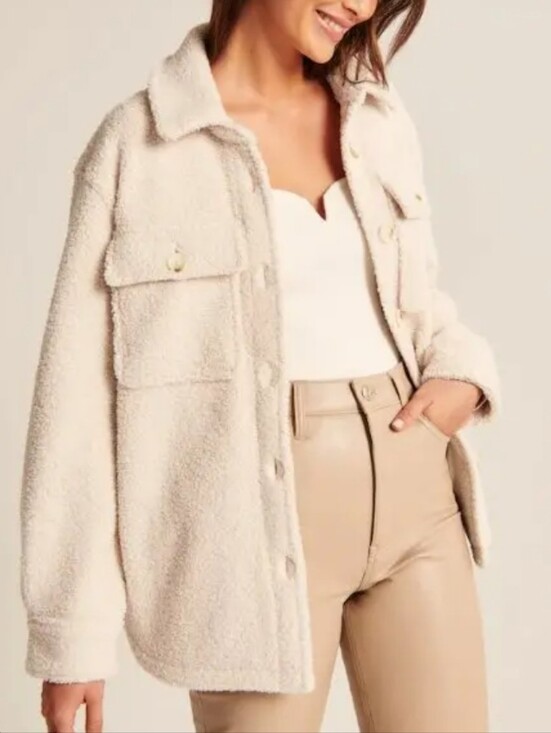 Abercrombie & Fitch Jackets & Blazers - Abercrombie & Fitch Off-White Sherpa Shacket